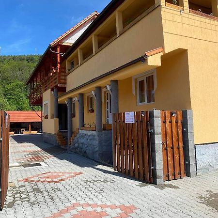 Rajni Panzio Hotel Parajd Kültér fotó